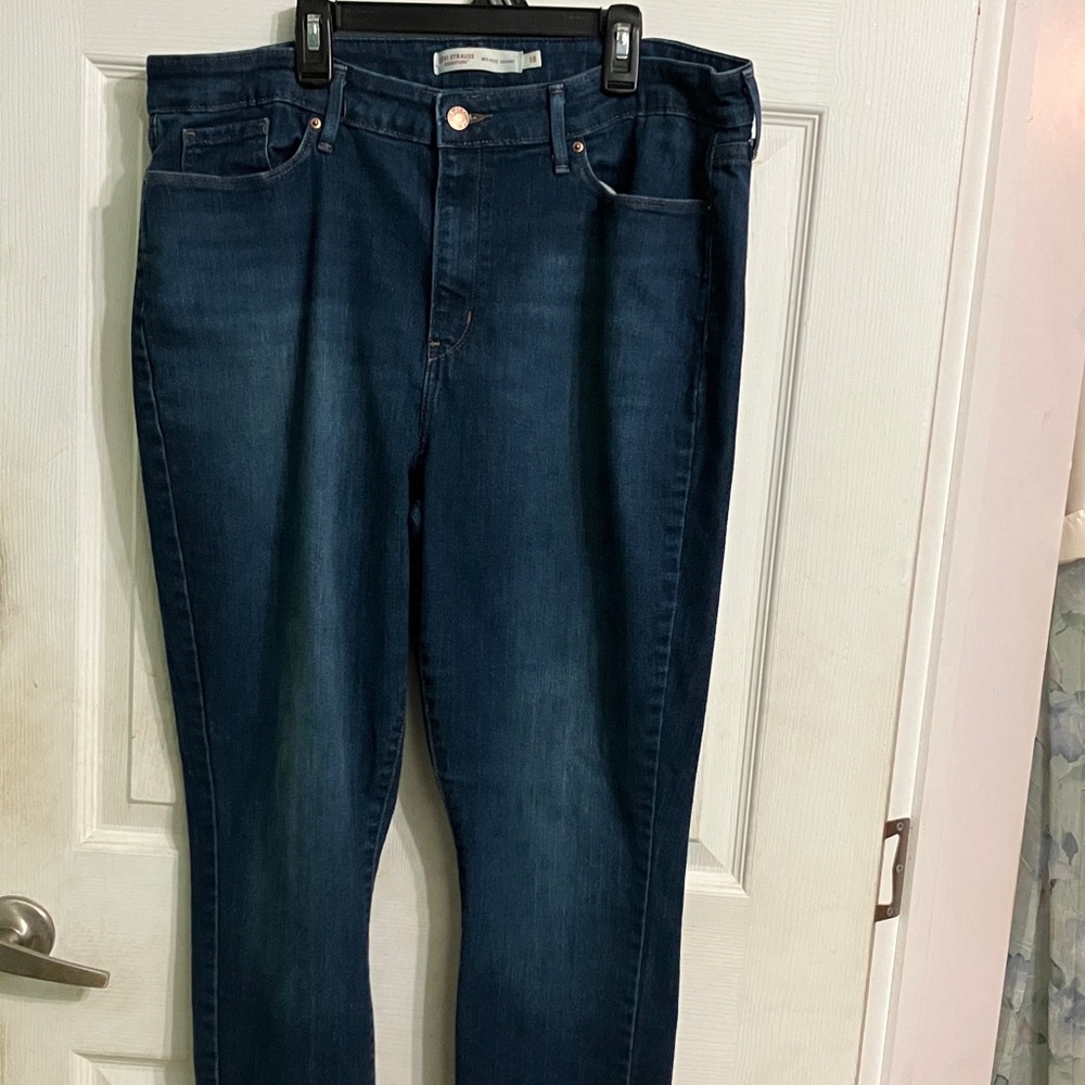 Signature by Levi Strauss Women's Dark Blue Skinny Jeans